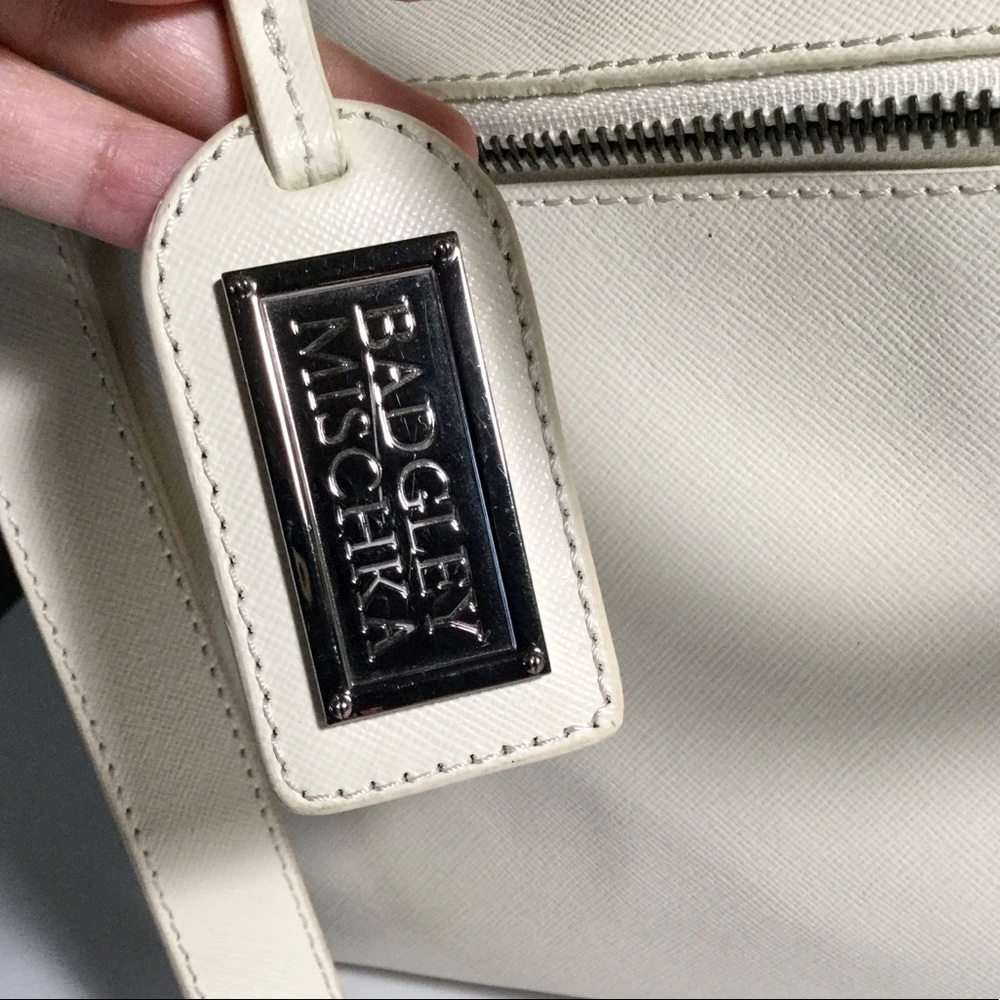 BADGLEY MISCHKA cream snake handbag with strap - Picture 4 of 8